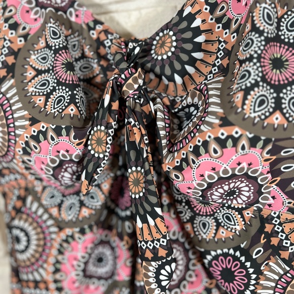 NWT Yidarton Women's Bathing Suit Top - Picture 2 of 5